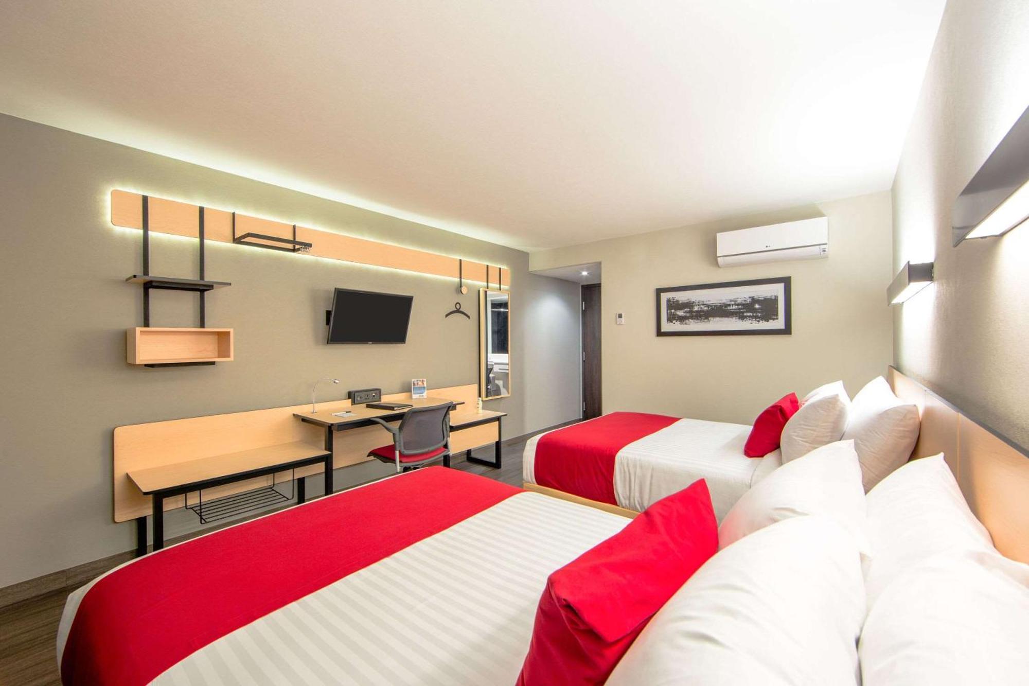 Comfort Inn Delicias Esterno foto
