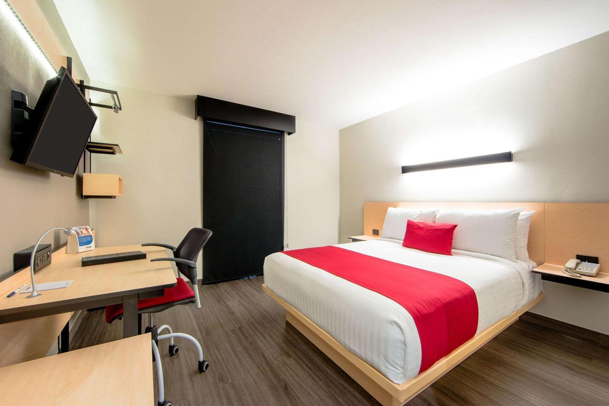 Comfort Inn Delicias Esterno foto